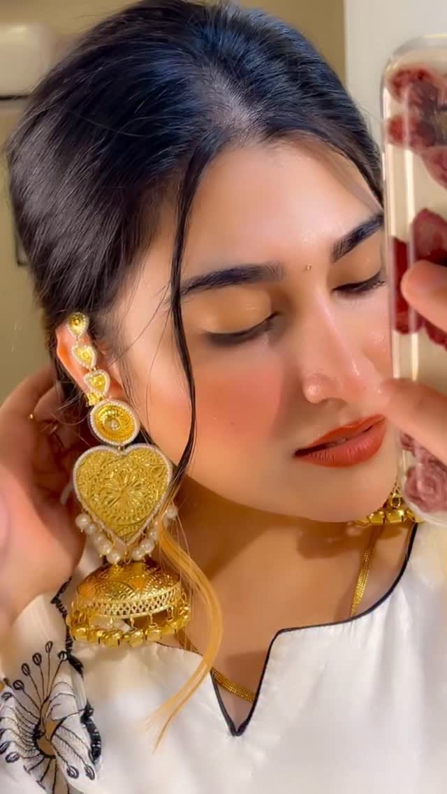 Post 8 by Simran Kaur on Instagram (video)