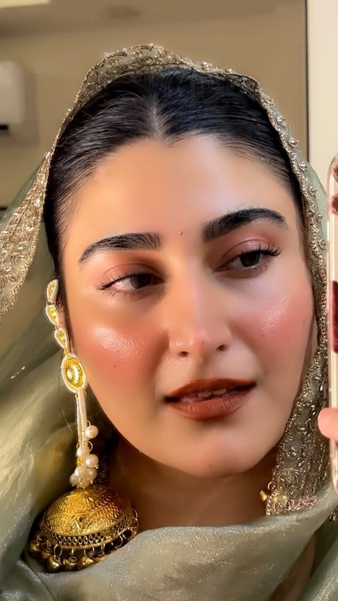 Post 2 by Simran Kaur on Instagram (video)
