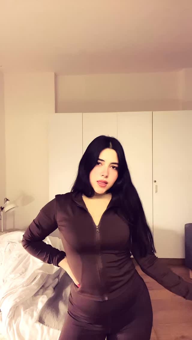 Post 2 by Katia Soto on Instagram (video)