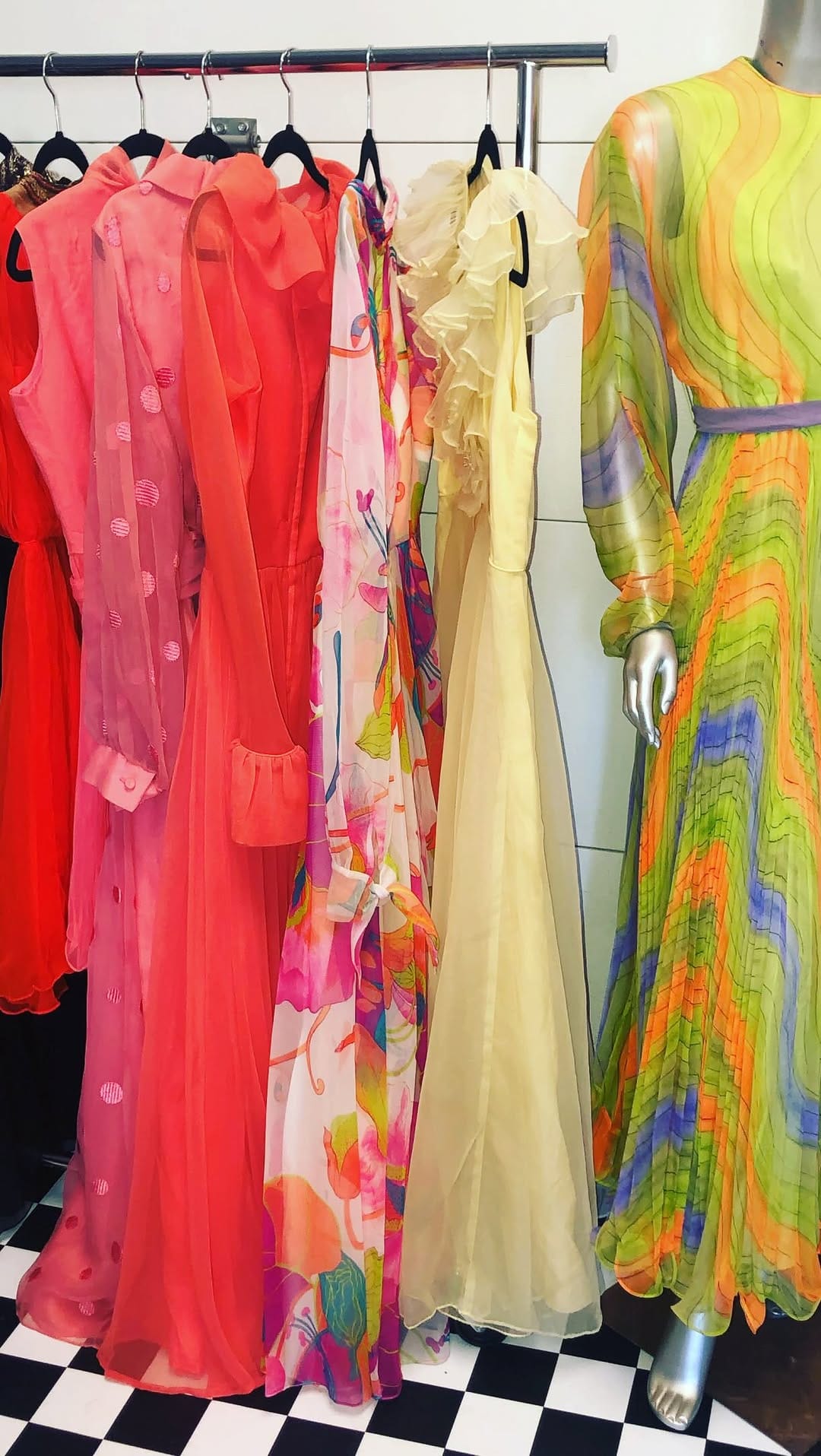 Post 1 by 55 Thousand Dresses on Instagram (video)