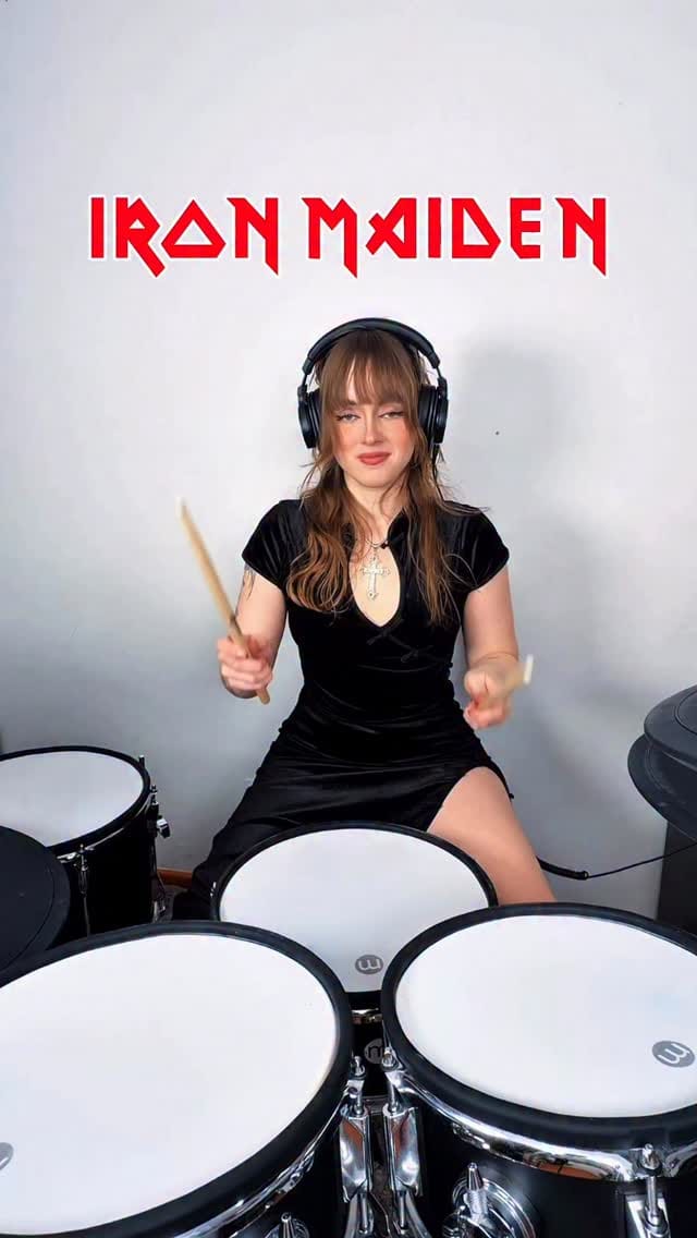 Post 8 by Rox Slinger on Instagram (video)