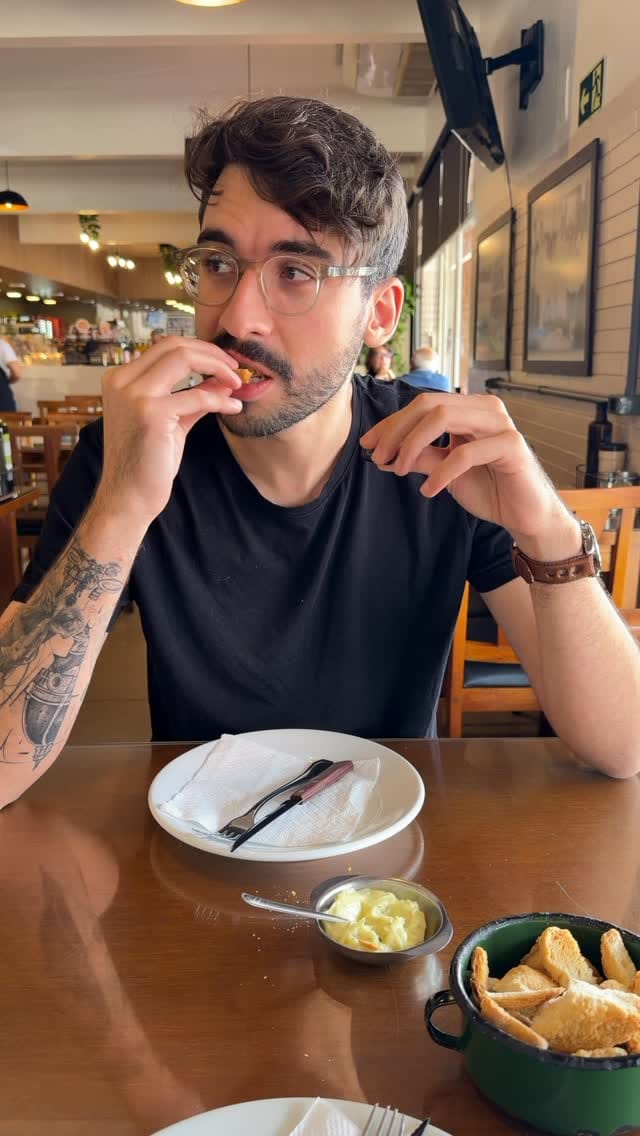 Post 4 by Nathan Abritta - Marketing Gastronômico on Instagram (video)
