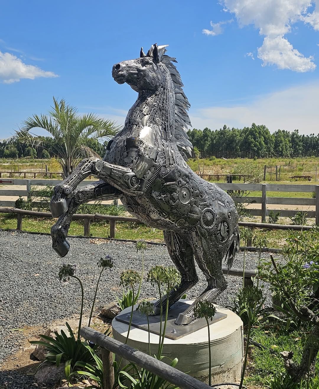 Post 4 by Joaquin Arbiza on Instagram (carousel)