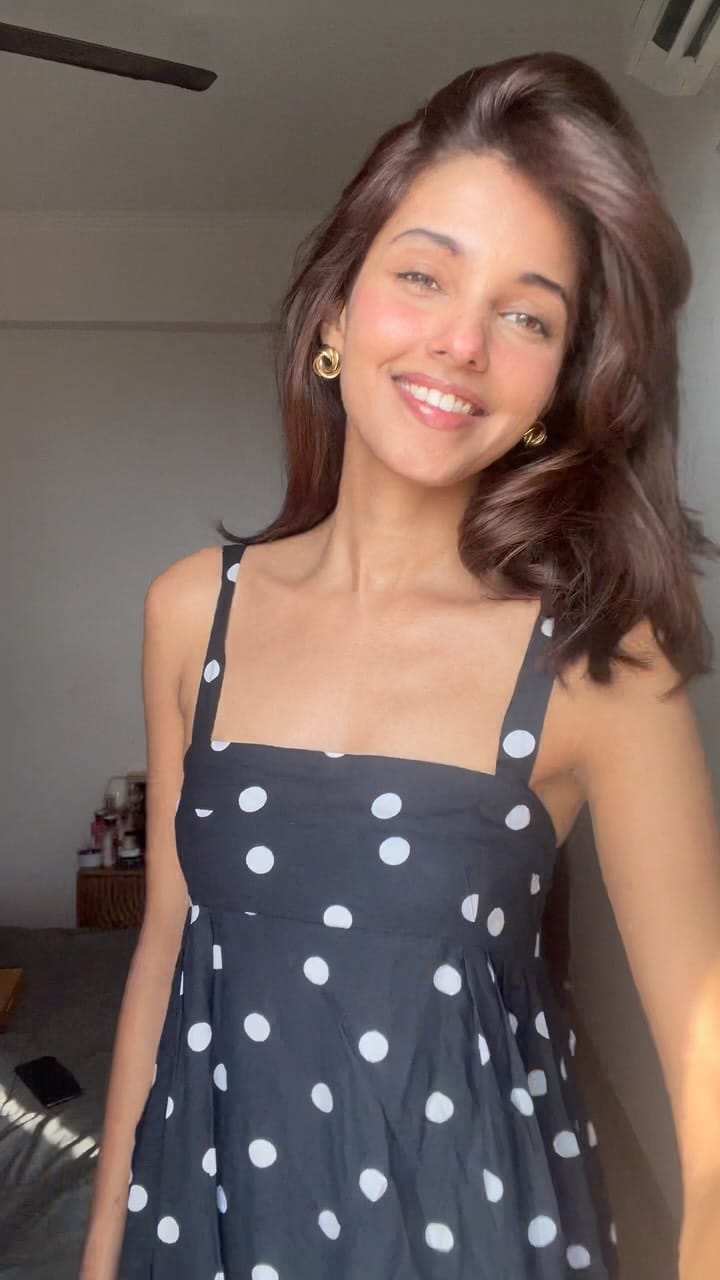 Post 6 by Naneka Singh(नैनेका) on Instagram (video)