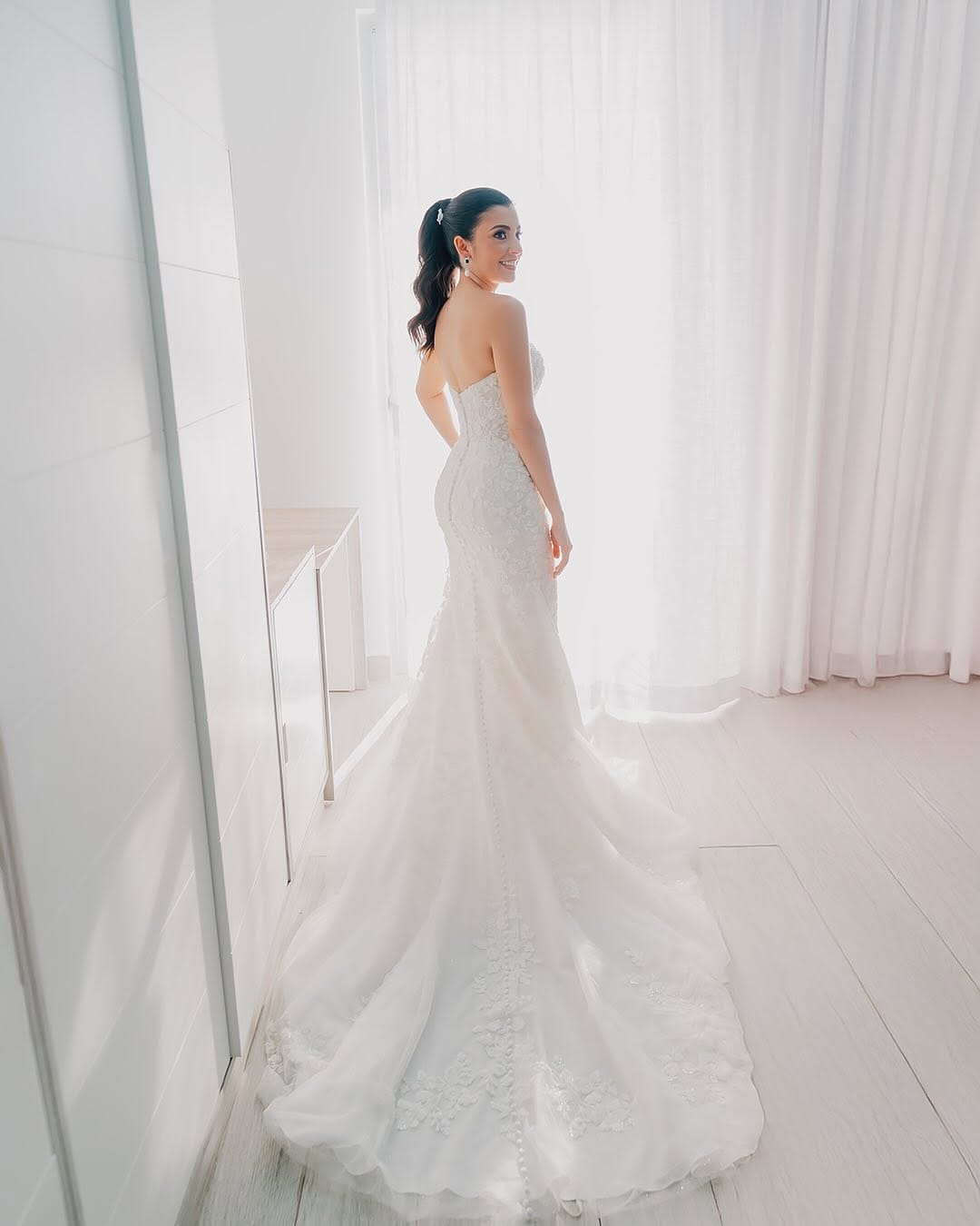 Post 4 by Carlos Medina Wedding Photographer on Instagram (carousel)