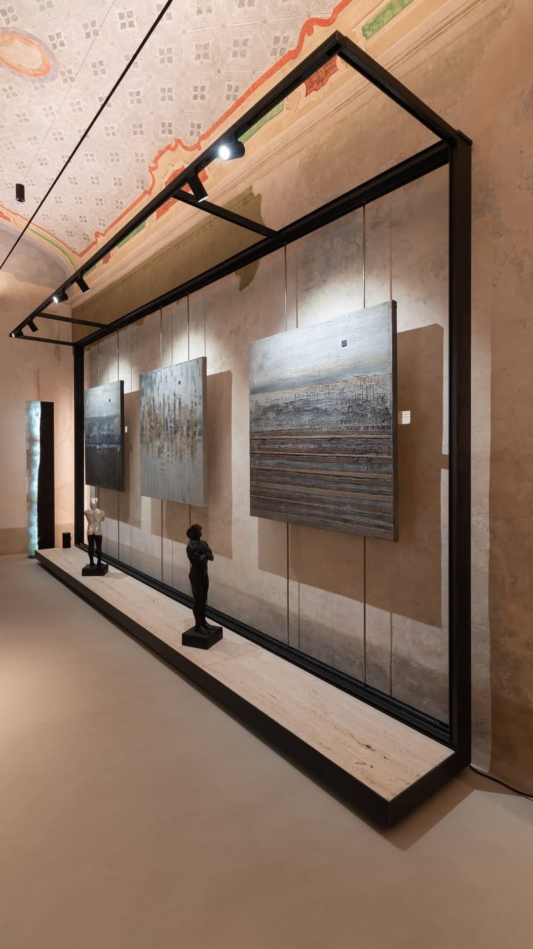 Post 1 by ART&CO GALLERIE on Instagram (video)