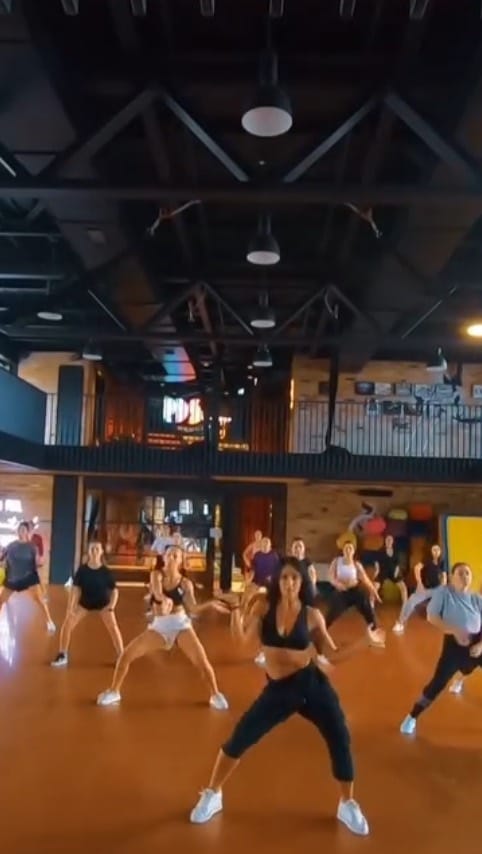 Post 10 by Diana Szabo on Instagram (video)