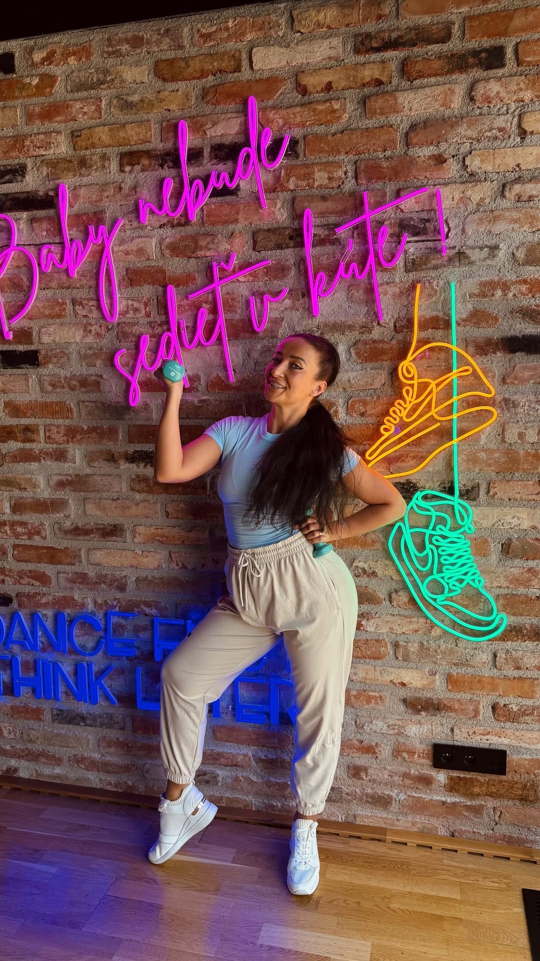 Post 6 by Diana Szabo on Instagram (video)