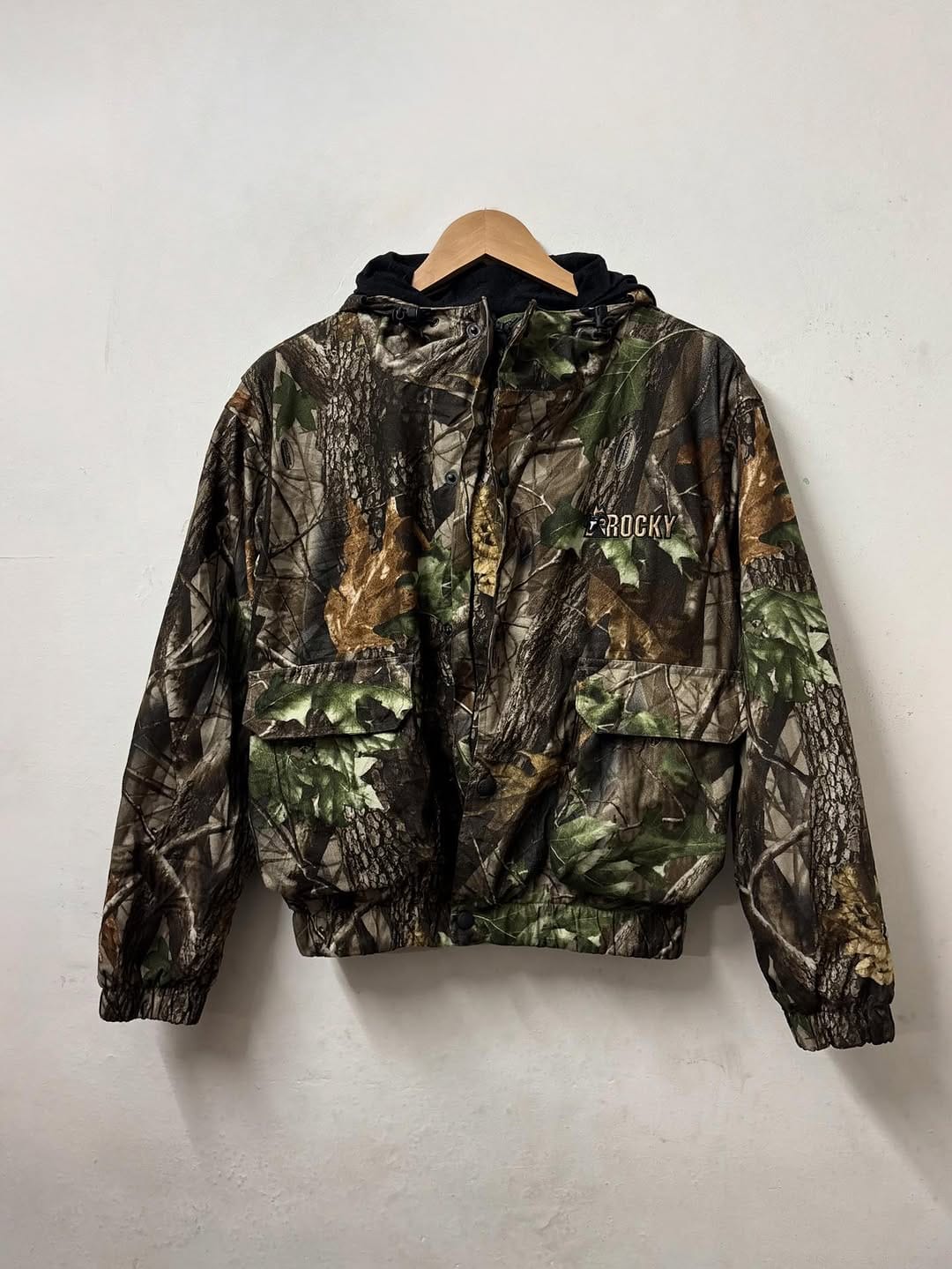 Post 8 by Thrift Atti TN/IND on Instagram (carousel)