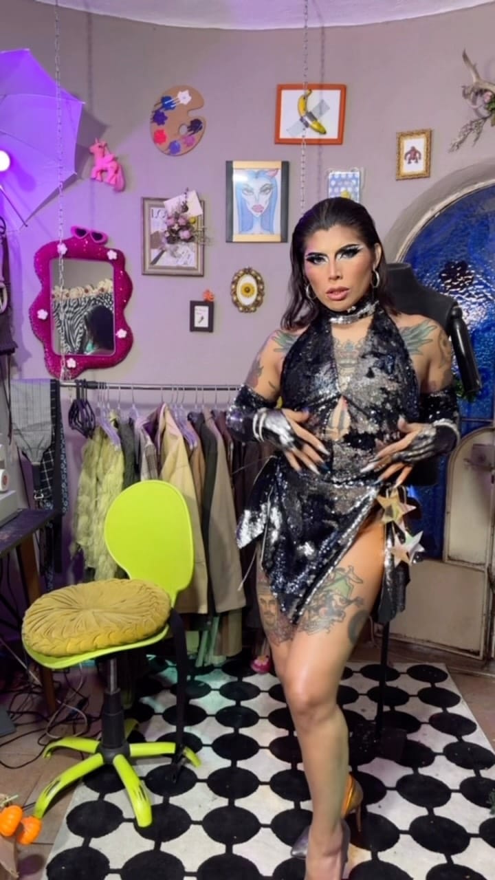 Post 1 by Santana La Falsa on Instagram (video)