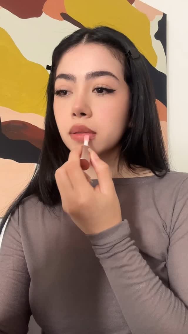 Post 3 by ＭＡＫＥＵＰ ♥ on Instagram (video)