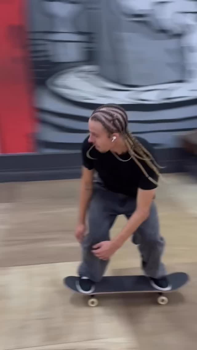 Post 6 by SEBASTIAN 🛹 on Instagram (video)
