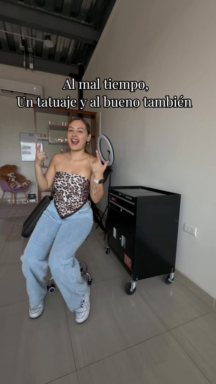 Post 3 by Tatuajes Línea Fina on Instagram (video)