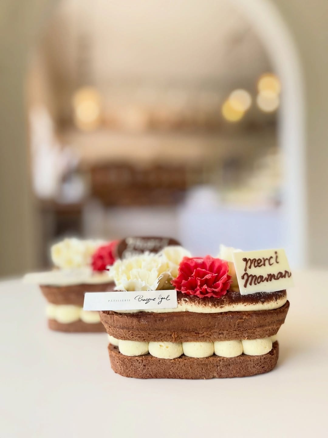 Post 10 by Presque égal on Instagram (carousel)