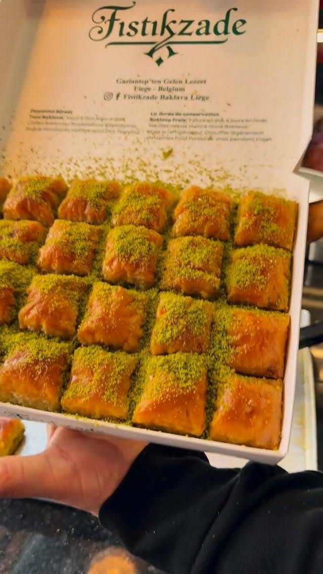Post 2 by FISTIKZADE BAKLAVA LİÈGE on Instagram (video)