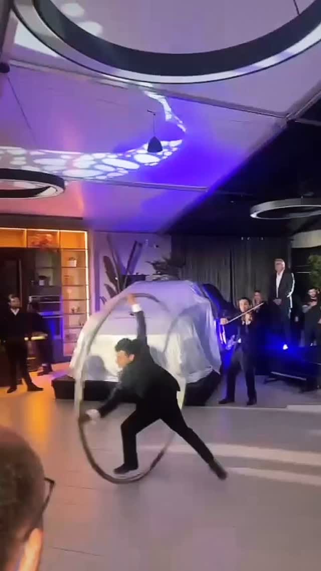 Post 2 by ServiWash on Instagram (video)