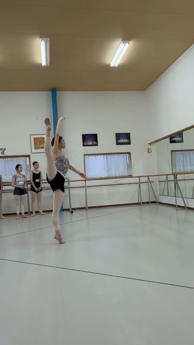 Post 2 by Balletwest studio | 발레웨스트 스튜디오(학원) on Instagram (video)
