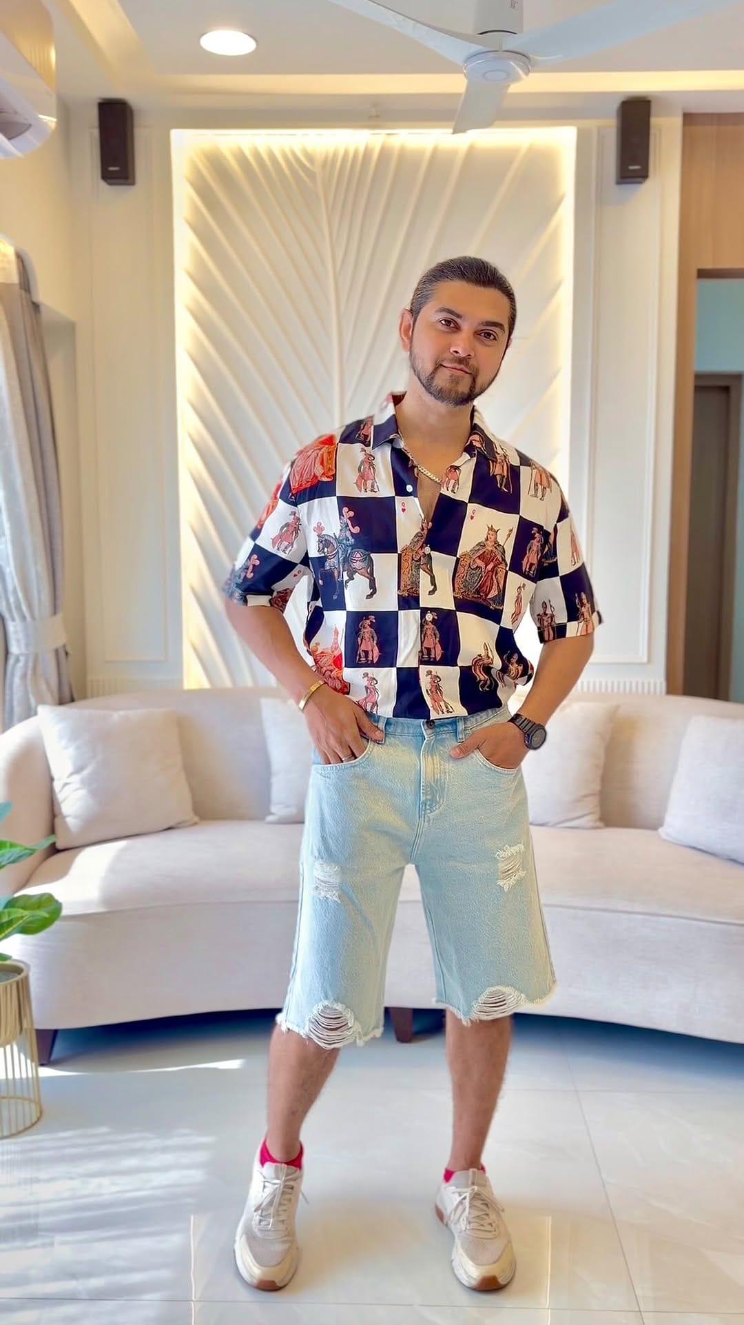 Post 5 by © Dhaval Fatania | Influencer on Instagram (video)