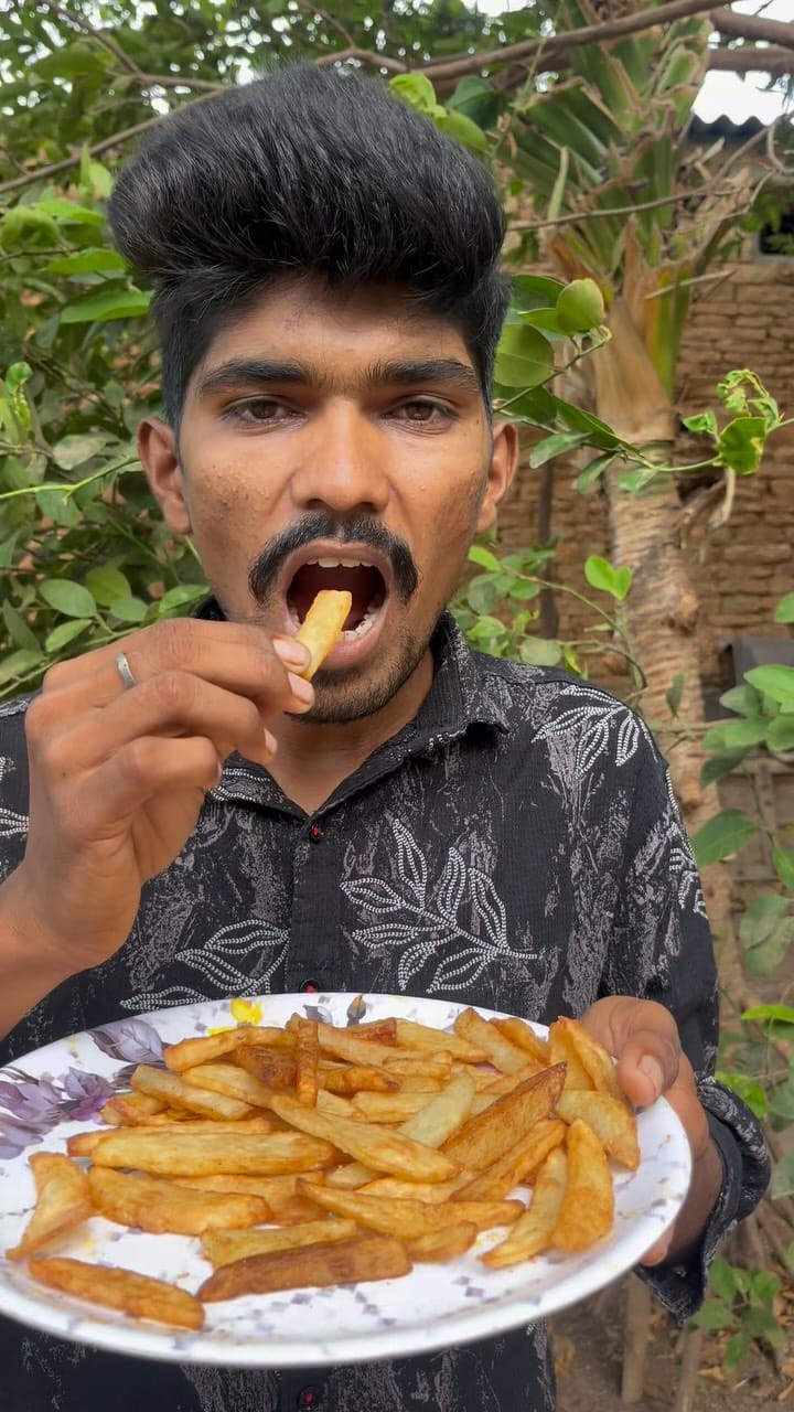 Post 4 by Sankhat Vipulbhai on Instagram (video)