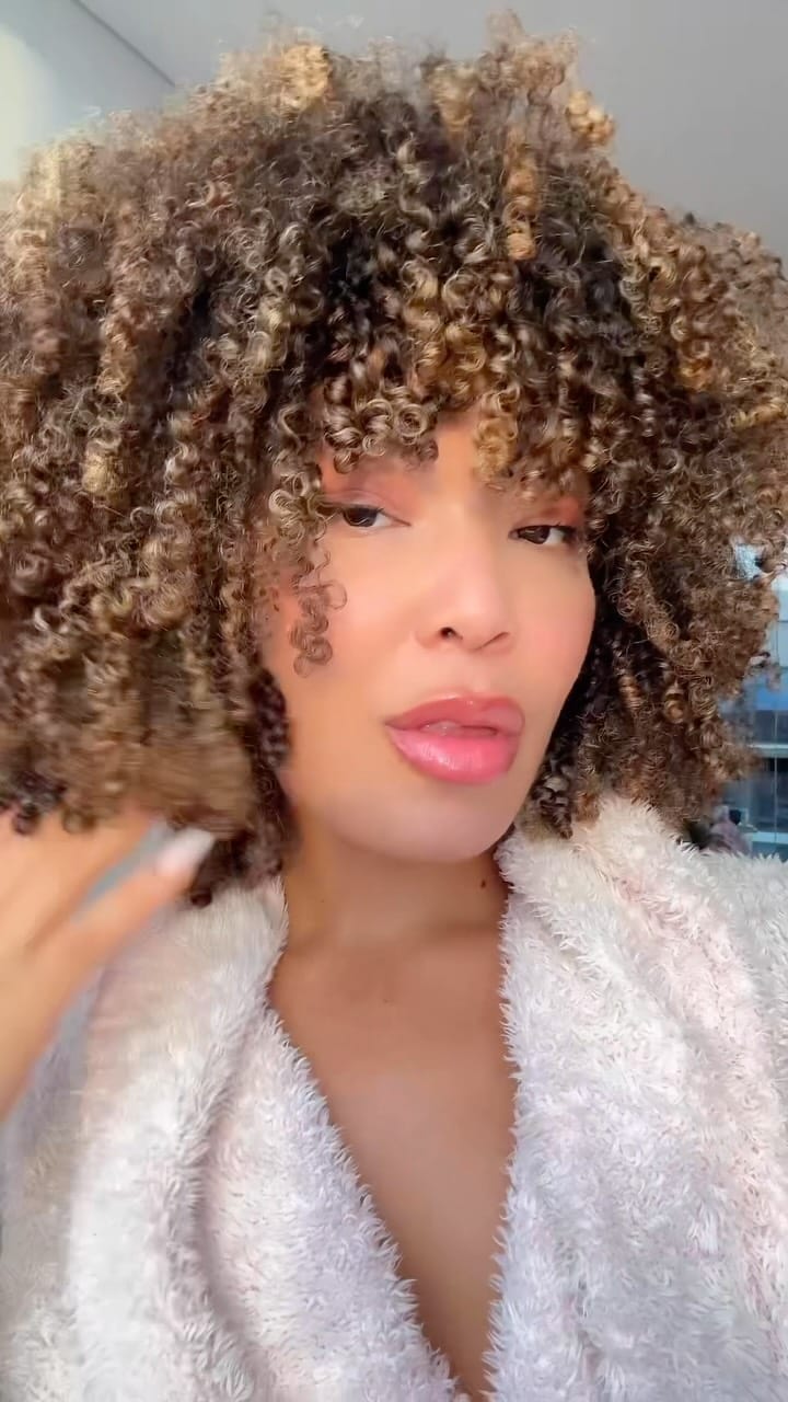 Post 4 by Rosaline Thembizwa Kanneh on Instagram (video)