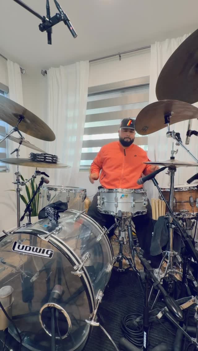 Post 9 by June Medina on Instagram (video)