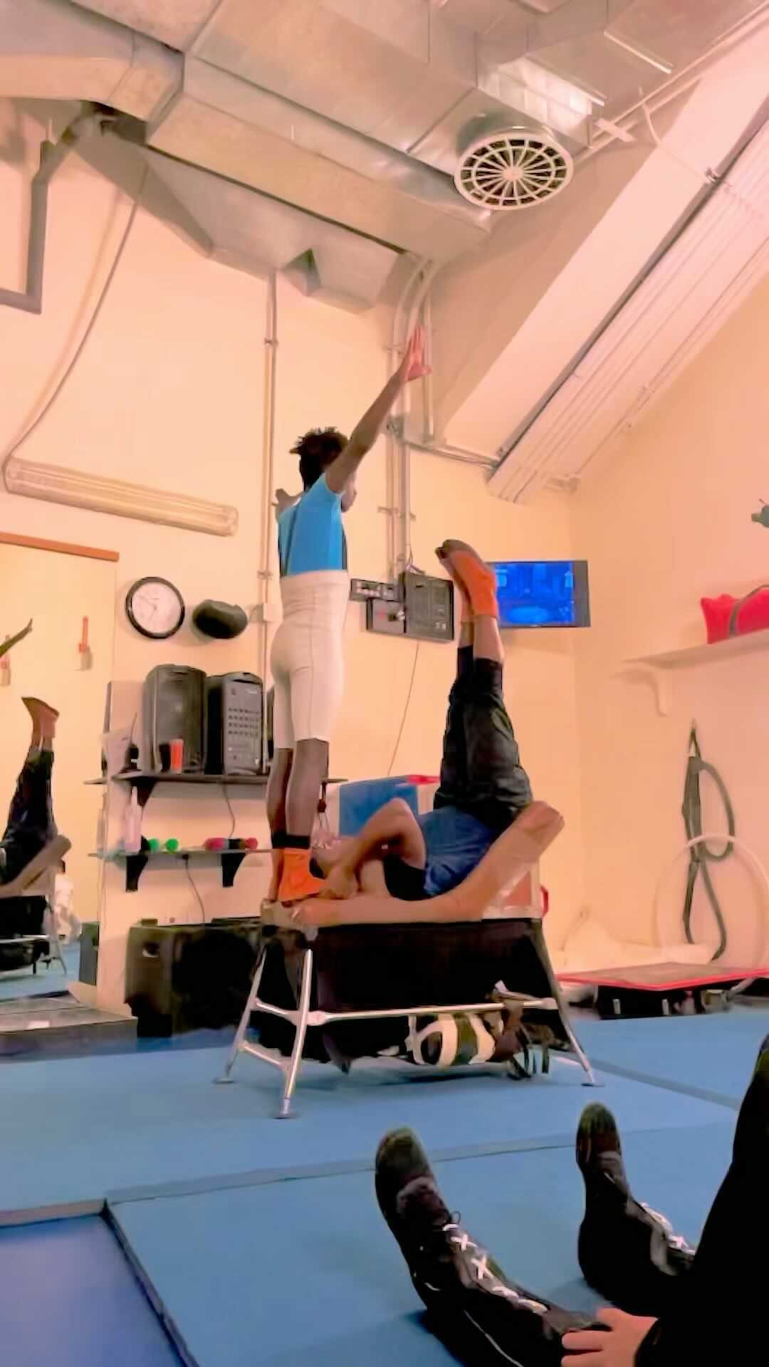 Post 10 by Sami & Lala on Instagram (video)