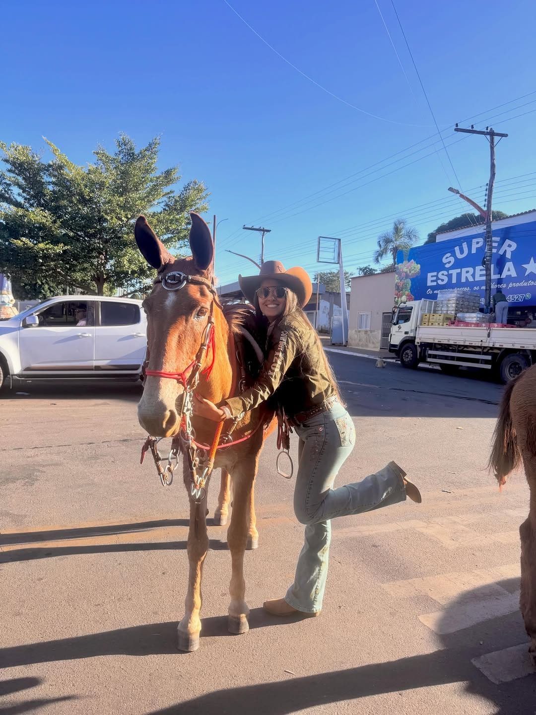 Post 4 by Júlia Pimenta on Instagram (carousel)