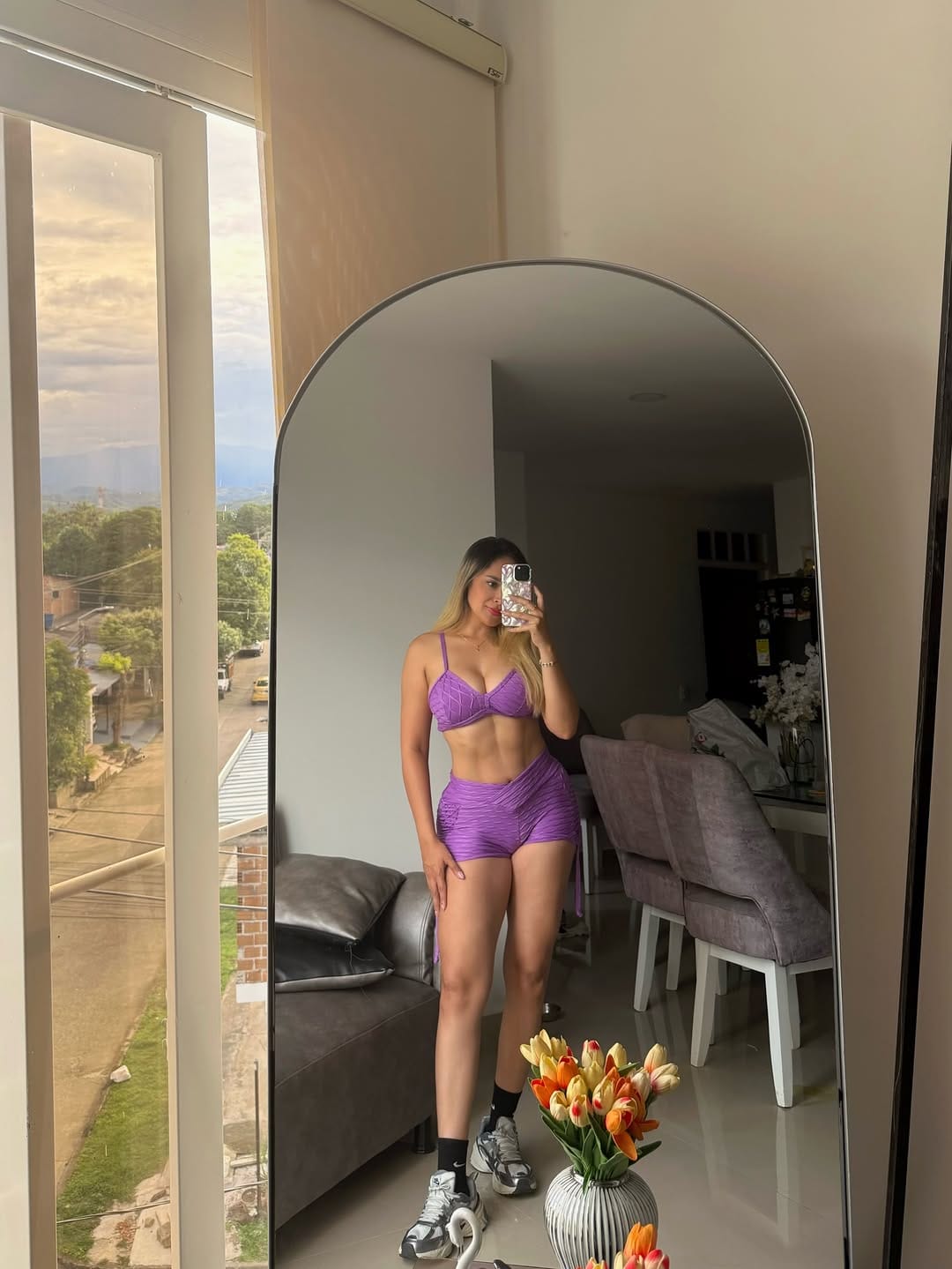 Post 2 by Ximena Tovar on Instagram (carousel)