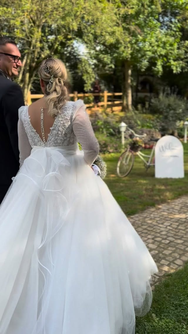Post 9 by Osta Studio Fotografico on Instagram (video)