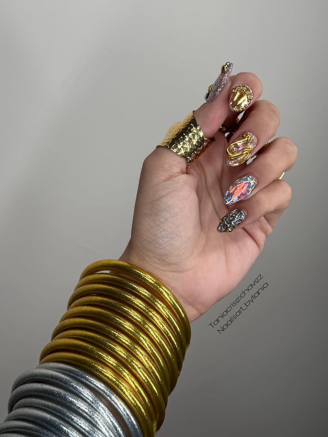 Post 8 by Tania Crisel Chavez. on Instagram (carousel)