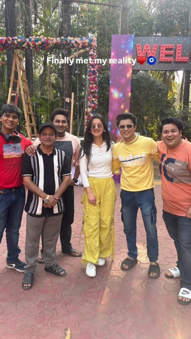 Post 10 by Kritika Chauhan on Instagram (video)
