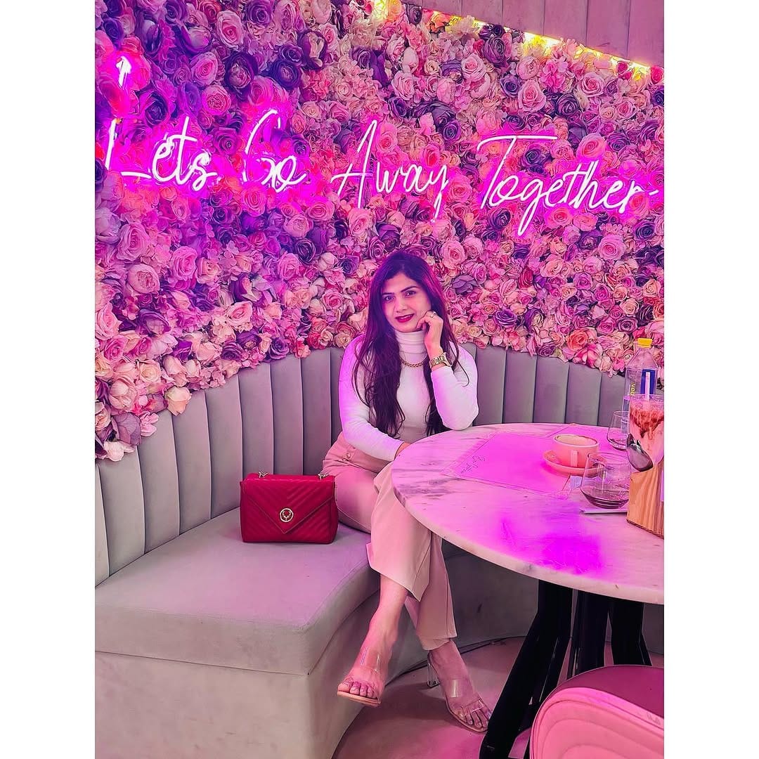 Post 10 by Shweta sharma on Instagram (carousel)