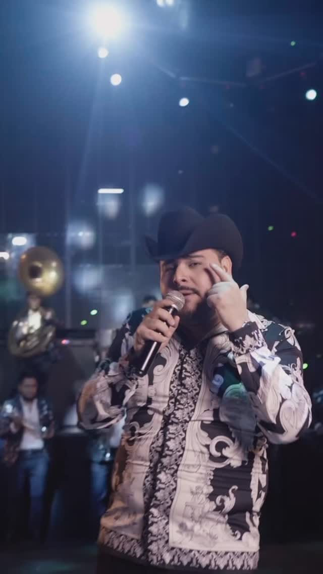 Post 10 by Christian Salas on Instagram (video)