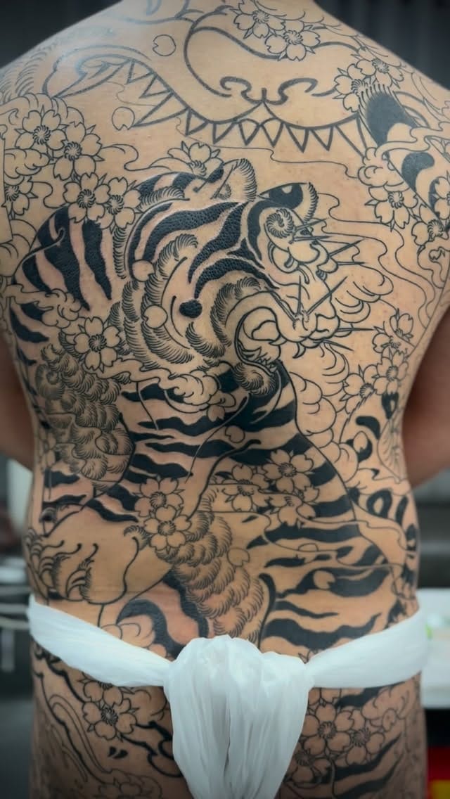 Post 4 by 천안타투/이레즈미.tattoo.타투.문신 on Instagram (video)