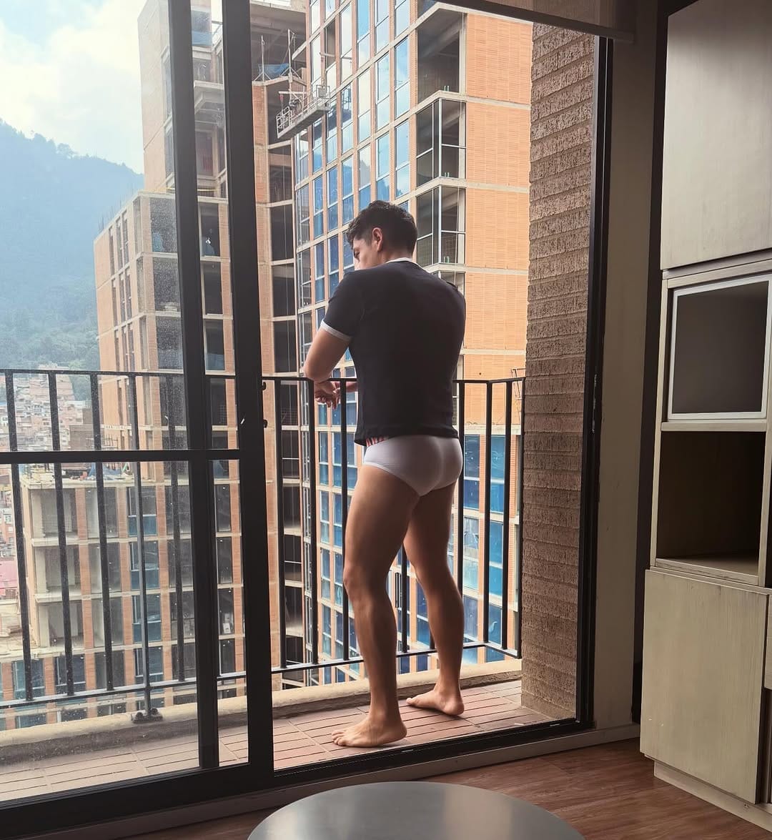 Post 6 by Javier Betancourt on Instagram (image)