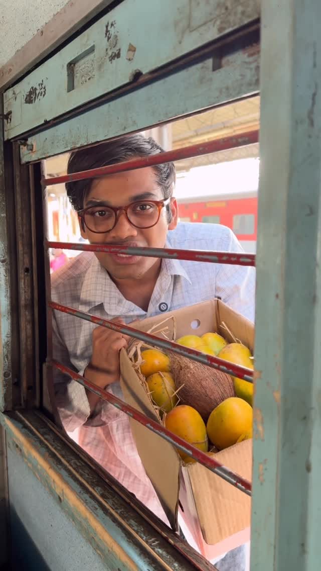 Post 5 by Kundan KD on Instagram (video)
