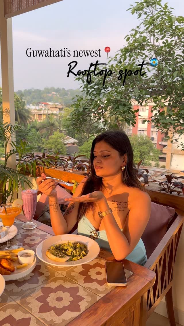 Post 1 by Shreya goswami on Instagram (video)