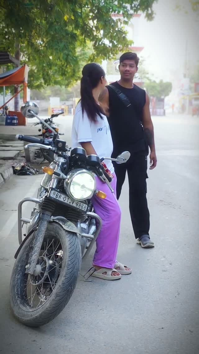 Post 6 by Angad Kushwaha on Instagram (video)
