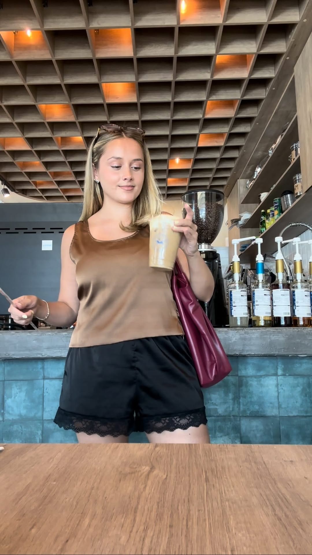 Post 10 by Ana Paula Larrazabal on Instagram (video)