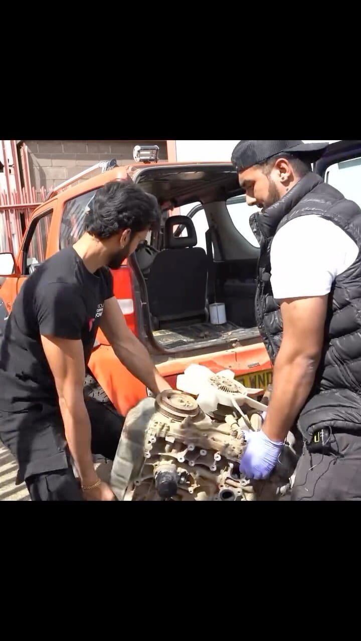 Post 5 by Average Kingz on Instagram (video)