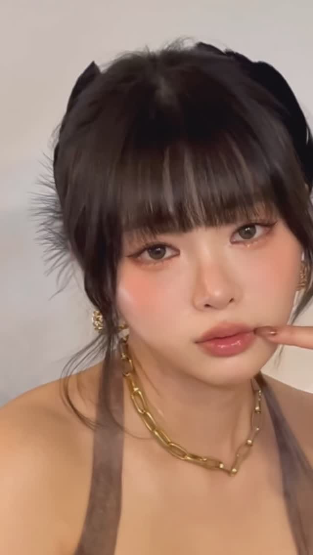 Post 10 by 데이린 메이크업 daylean makeup | 홍대 메이크업 클래스 韓国メイク on Instagram (video)