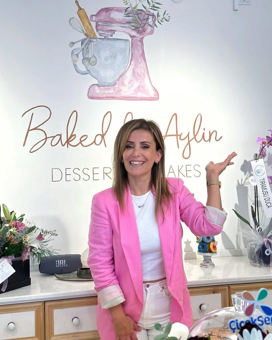 Post 10 by bakedbyaylin on Instagram (image)