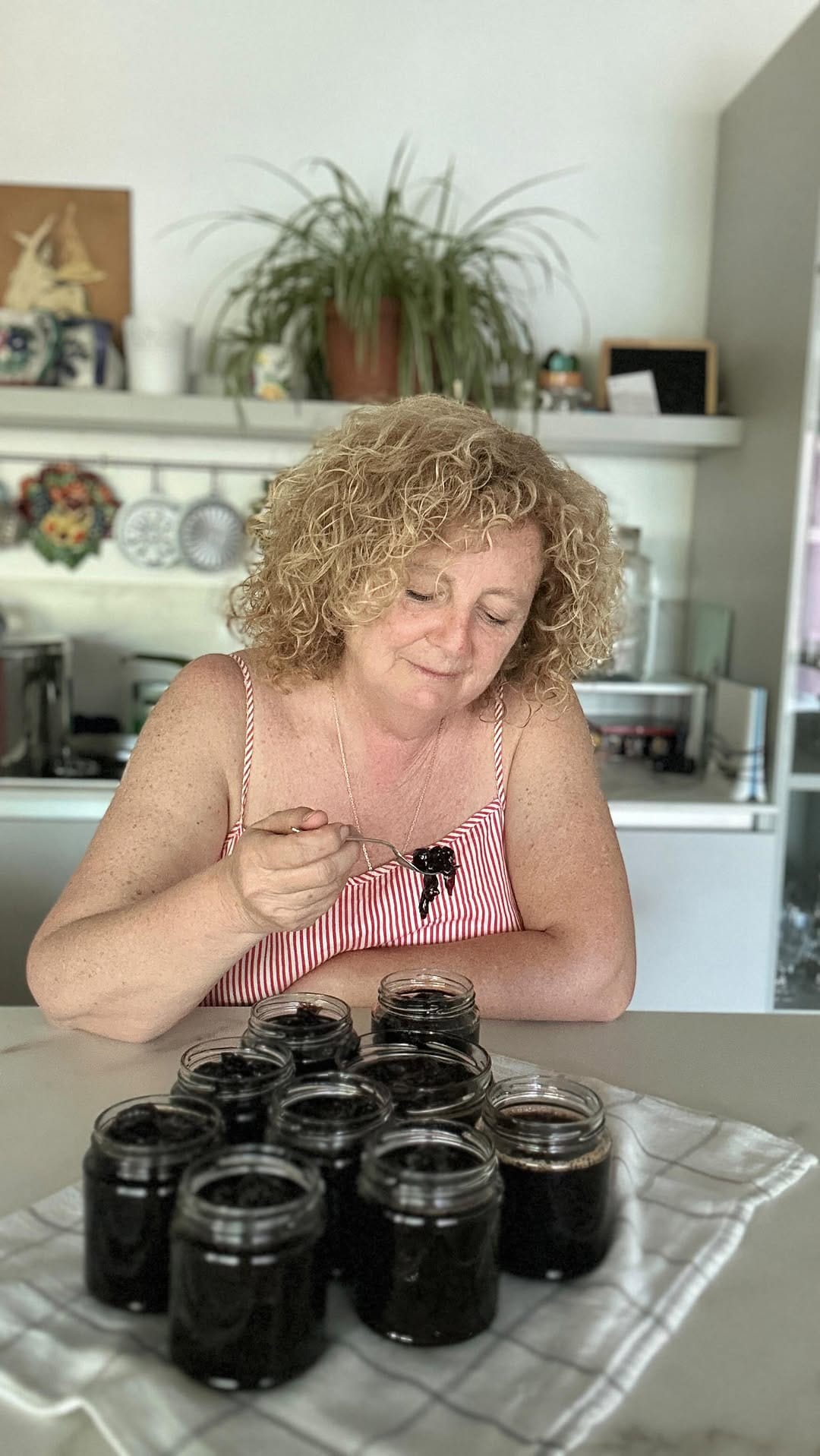 Post 5 by Anna Gentile on Instagram (video)