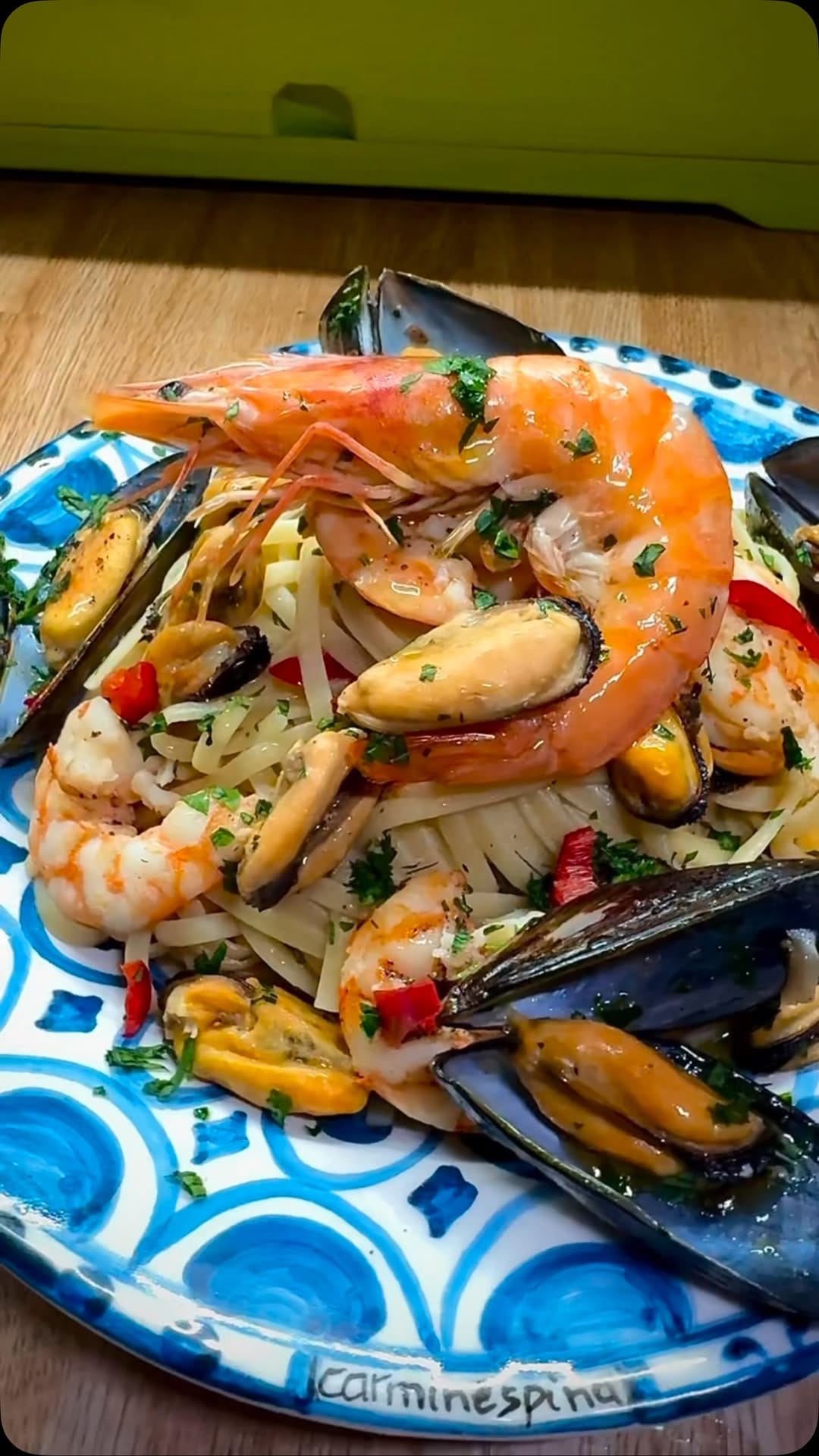 Post 4 by ᑕᗩᖇᗰᎥᑎᗴ | Food Content Creator on Instagram (video)
