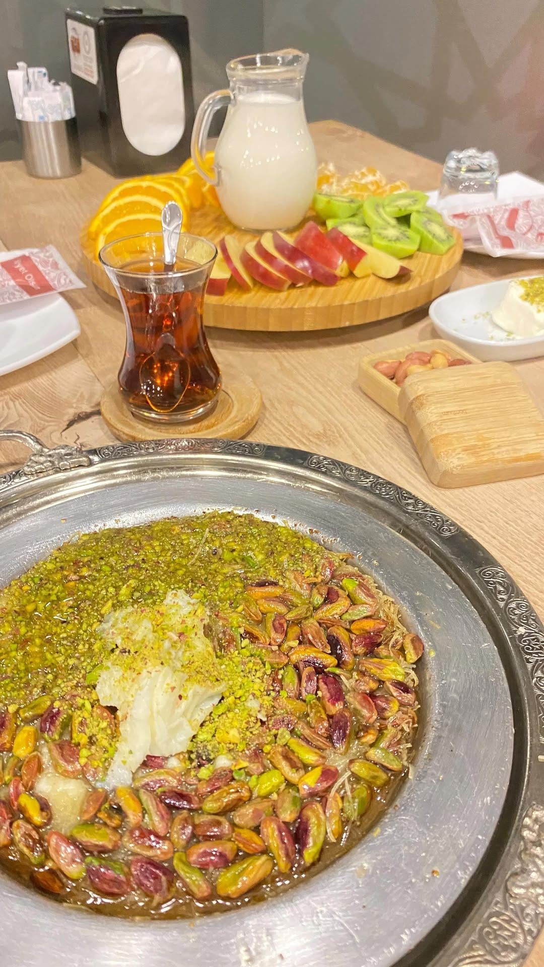 Post 3 by Nazende Künefe on Instagram (video)