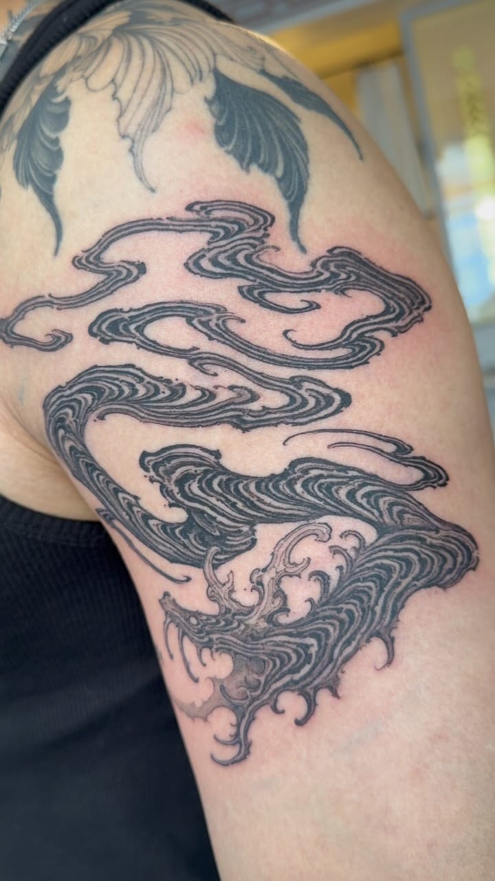 Post 1 by 타투이스트 혼각 (hongak Tattooist) on Instagram (video)
