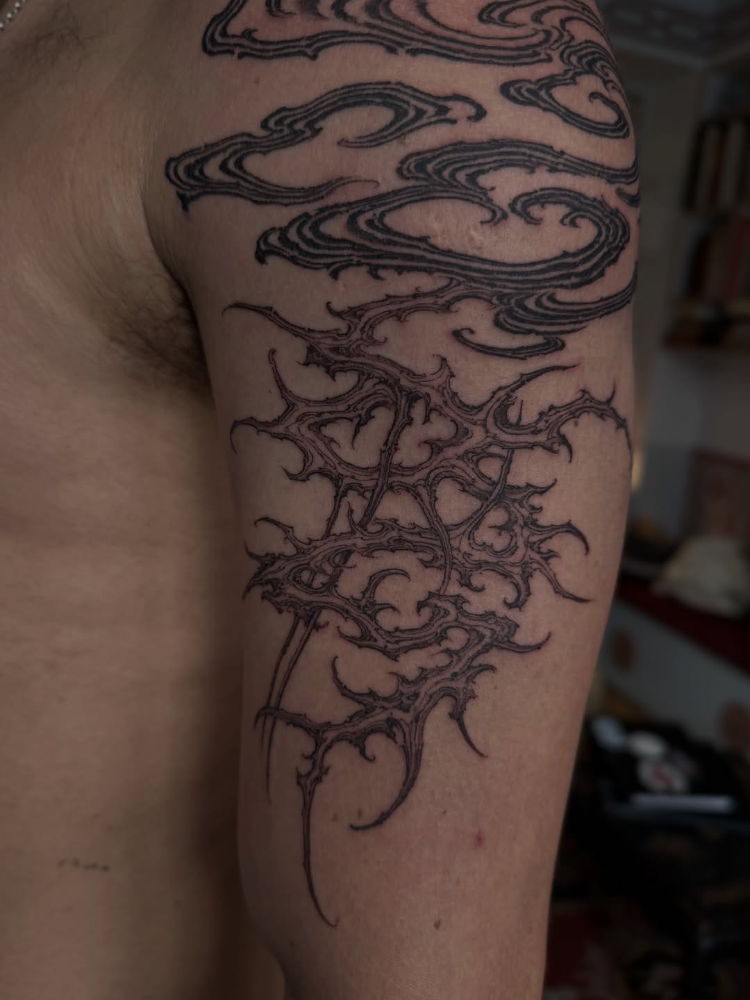 Post 2 by 타투이스트 혼각 (hongak Tattooist) on Instagram (carousel)
