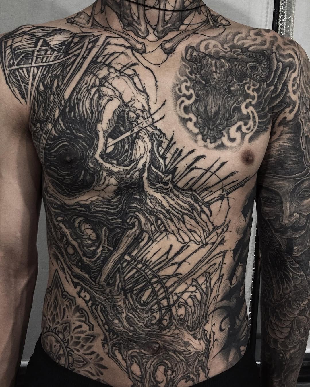 Post 9 by 타투이스트 혼각 (hongak Tattooist) on Instagram (image)