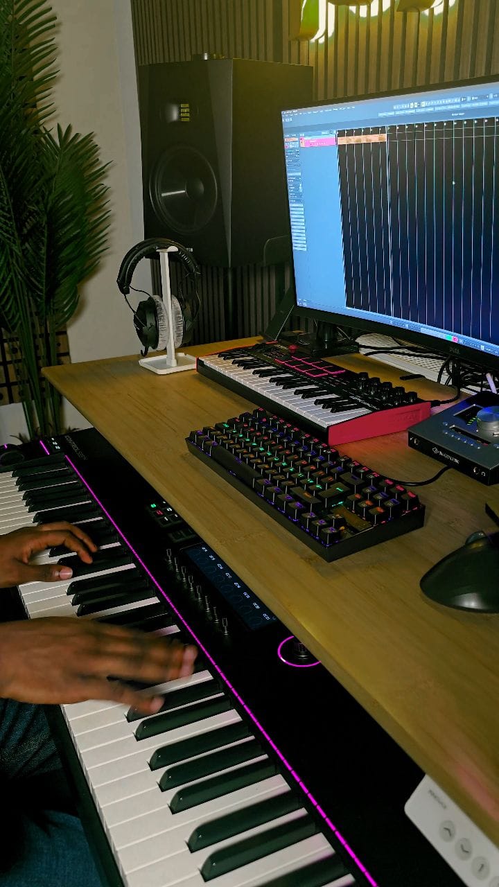 Post 8 by Benjamin Amobeda on Instagram (video)