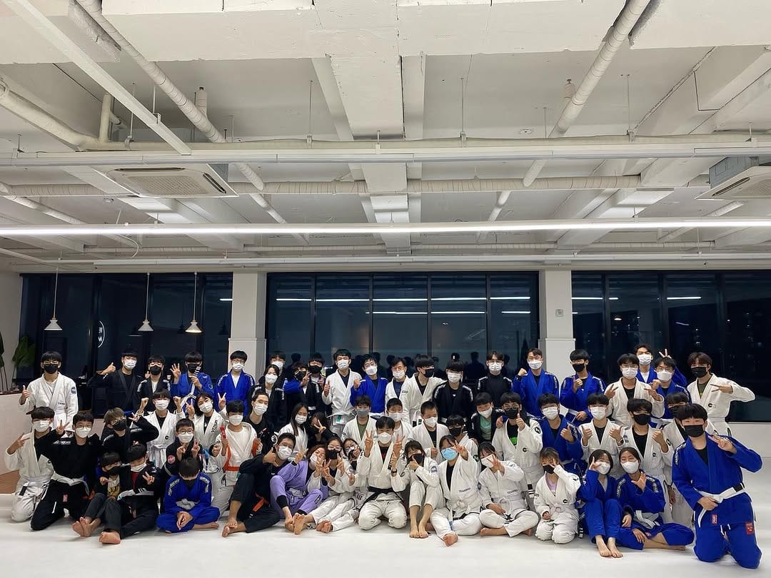 Post 9 by Hyunsung Kim on Instagram (image)